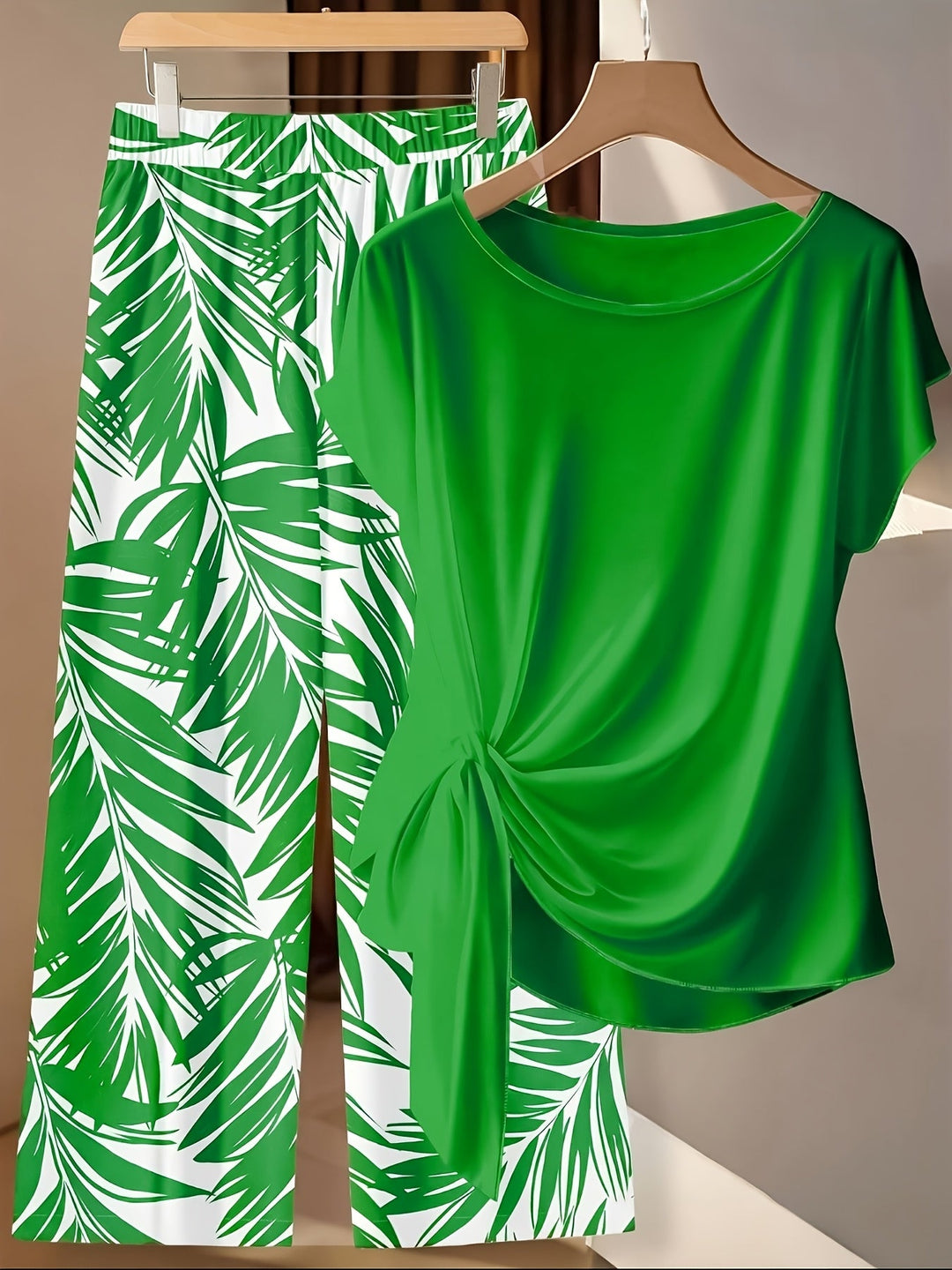 Penny™ | Printed Two-Piece Casual Set with Tie-Front Top